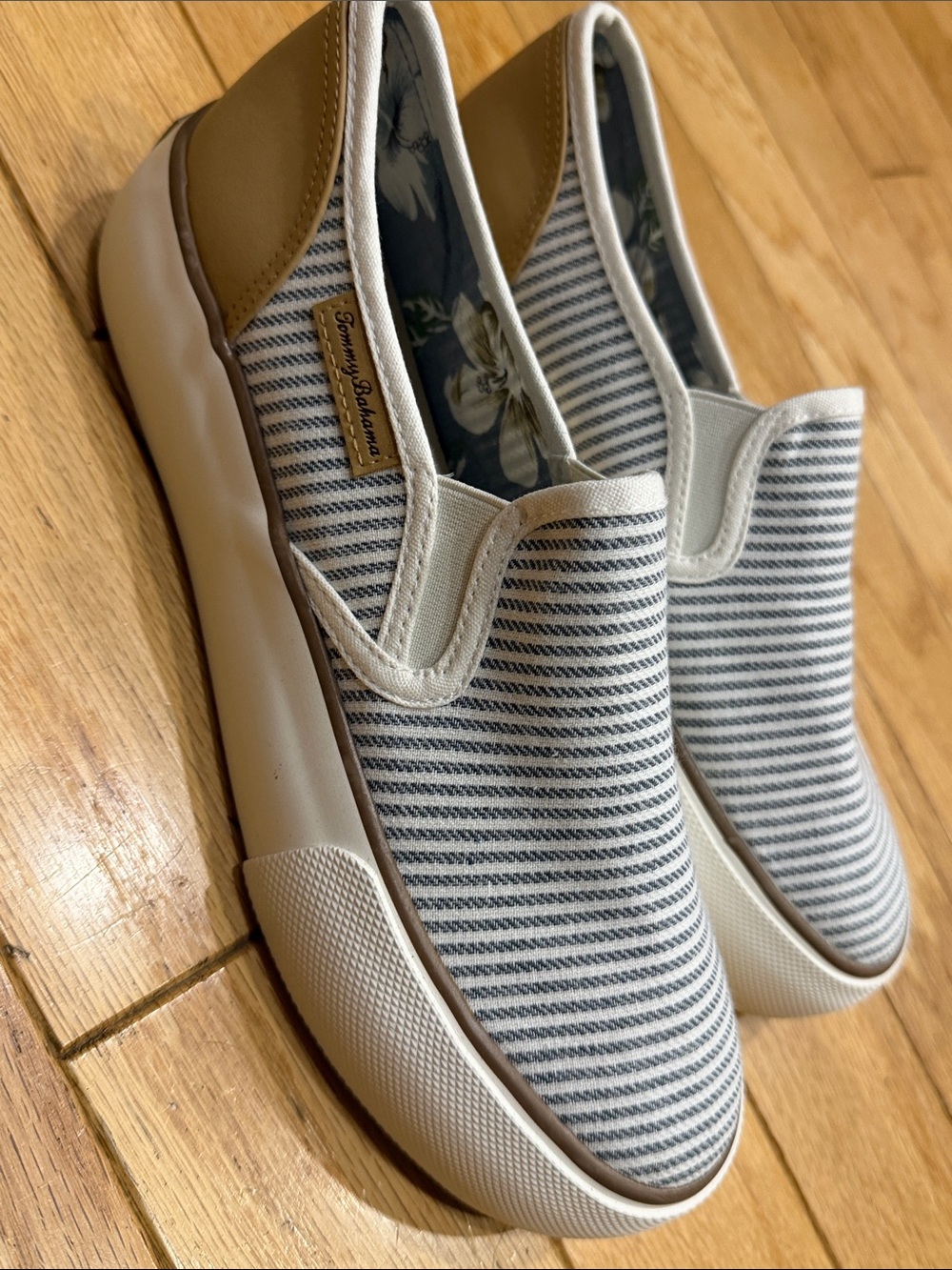 Tommy Bahama Navy & White Striped Slip-On Canvas Loafers chunky NWOT